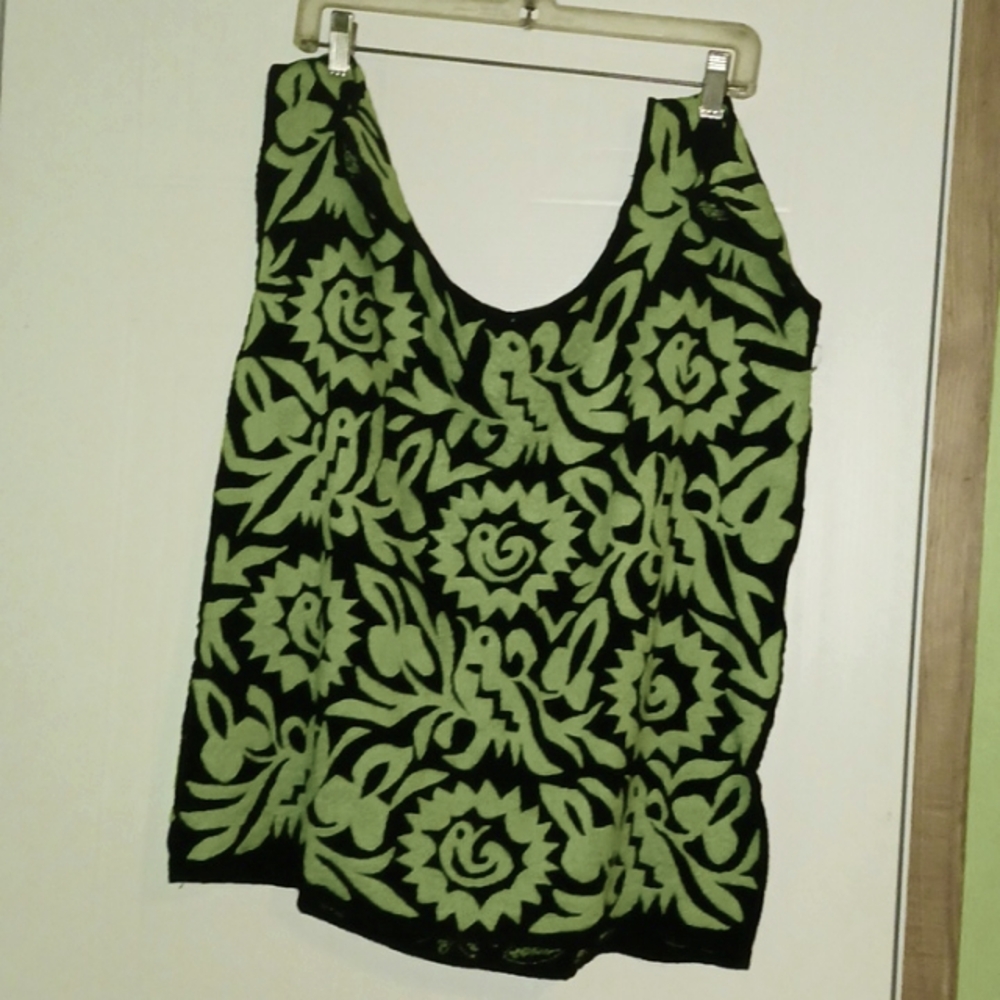 A Mano green top